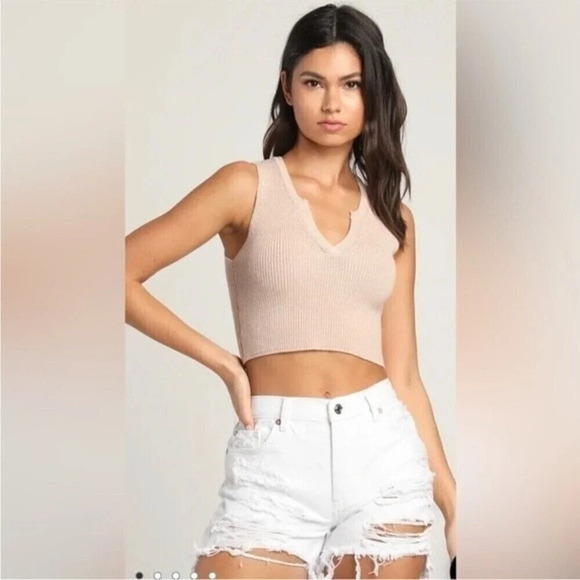 FREE PEOPLE - White Distressed Denim Shorts Maggie size 31 NWT - Picture 1 of 12